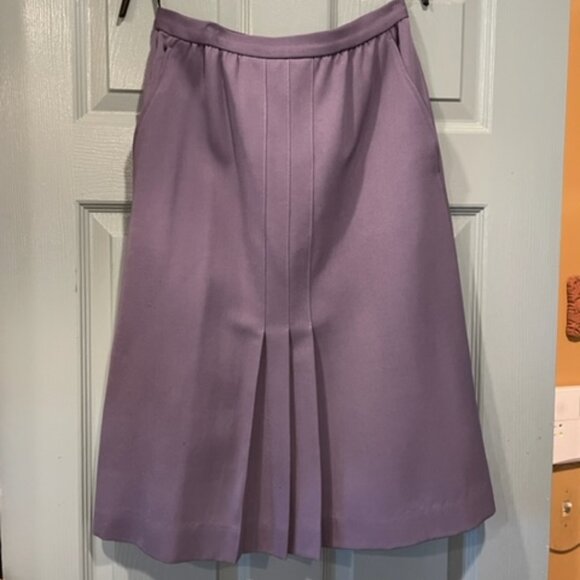 Devon Hall Petites 2 piece purple skirt suit, 10, exc. condition - Picture 4 of 5